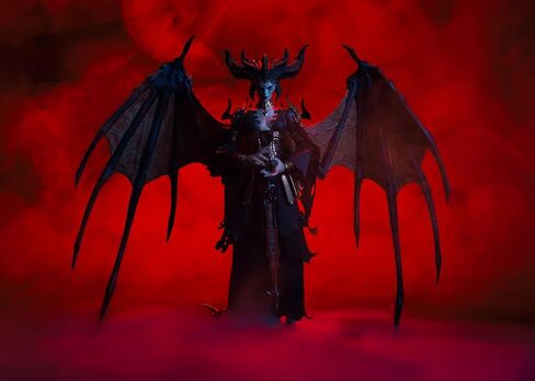 McFarlane Toys- Diablo IV Lilith 7in Deluxe Action Figure McFarlane Elite Edition #2 in Kuwait