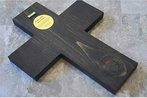 Spanish Cross Bendice Este Hogar - Oh Señor oramos, quédatelo seguro por día y noche Inspirational Prayer shown in Distressed Sage & Maize in Saudi Arabia