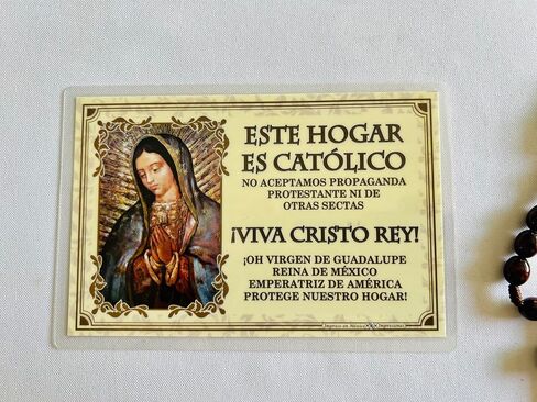 Cedula/Tarjeta Laminada: "Este Hogar es Catolico" Y Rosario de Madera Hecho a mano con la imagen de la virgen de guadalupe in Saudi Arabia