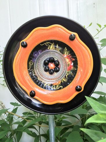 #120717 This Unique Garden Flower Plate Would Bring Additional Color To Your Garden! Shipping Included. in Saudi Arabia