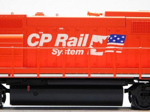 Canadian Pacific Legacy SD40-2 in Saudi Arabia