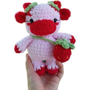 لطيف الفراولة بقرة أفخم - بقرة الكروشيه المصنوعة يدويًا ، هدية ألعاب Amigurumi الناعمة للأطفال والجمع in Saudi Arabia