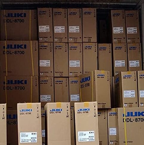Juki Industrial Lockstitch DDL 8700 Series Servo Motor ، Table ، LED LAMP. التجميع المطلوب. DIY (معيار DDL-8700) in Saudi Arabia