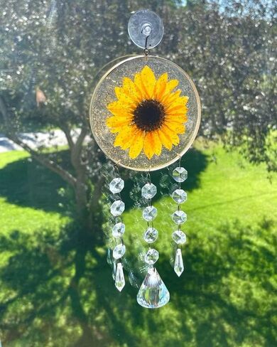 Sunflower Crystal Suncatcher ، هدية Hoppie Housewarming ، Dreamcatcher Garden Window Decor ، شنق الجدار ، صانع قوس قزح ، زهرة مجففة حقيقية (اللون الكريستالي - الأزرق) in Saudi Arabia