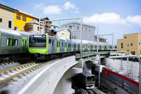 Kato N Gauge E235 Series Yamanote Line Set ، 4 Cars ، 10-1468S Railway Model Train in Kuwait