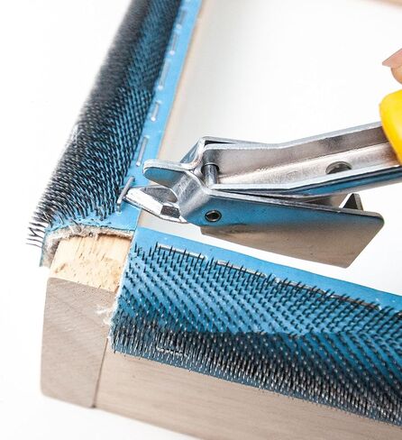 Multifunctional Rubber Gripper Strip, 1m Length, 3.2cm Width, for Tufting, Cross Stitch, Embroidery, Rug Hooking, Punch Needle Frame, Effortless Cutting, Sturdy and Hardwearing in Saudi Arabia