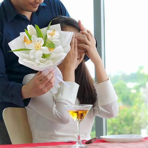 Fesorsi 20 Sheets ورقة زهرية سوداء ، ورق لف زهرة باقة مع 48 قطعة ثلاثية الأبعاد الفراشة الذهب ، وورقة تغليف الزهرة مناسبة لصنع باقات ، وترتيبات الأزهار DIY in Kuwait