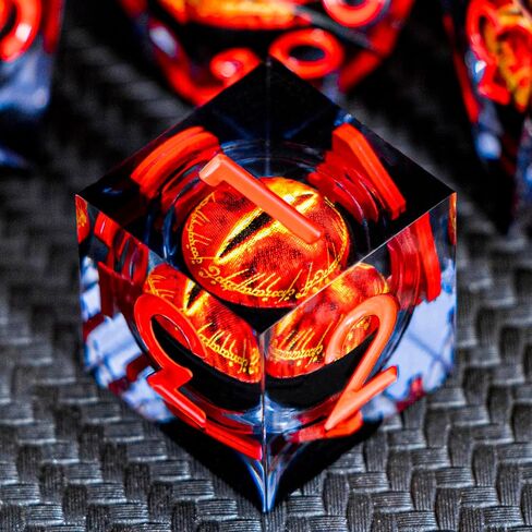 Aruohha DND Resin Dice يحدق بالعين الزهر السائل الأساسي Flaming RPG زهر حافل حافل مع مربع الهدايا ، مجموعة Polyhedral D و D Dice متوافقة مع Dungeons Dragons لعب لعبة D20 D12 D8 D8 D6 in Kuwait