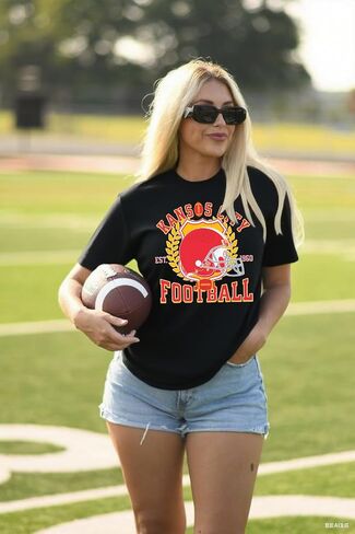 Game Day T Shirt Women Sunday Football Season Tee Vintage Bleached Shirt Letter Print Short Sleeve Top in Kuwait