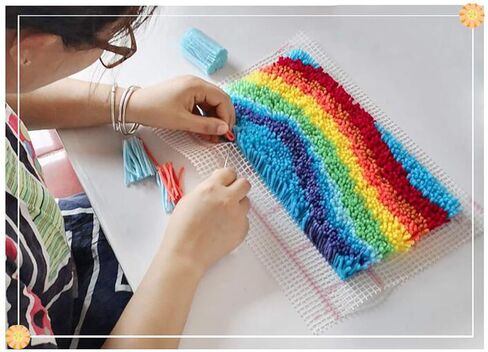 Latch Hook Tool, Silicone Handle Bent Crochet Needle 6.7 Inch for Rug Making and Carpet Crafts in Kuwait