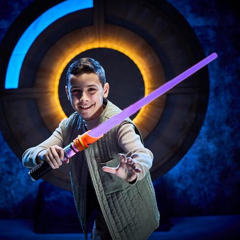 Star Wars Power Crystal Lightsaber ، 7 ألوان و 10 بلورات ، 50+ مجموعات متغيرة للألوان ، أضواء وأصوات ، ألعاب للبنين والبنات الأعمار 4+ in Saudi Arabia