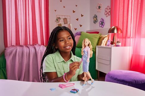 Mattel Universal Wicked Glinda Fashion Doll & Accessories with Styled Blonde Hair, Posability & Removable School Uniform Look in Kuwait