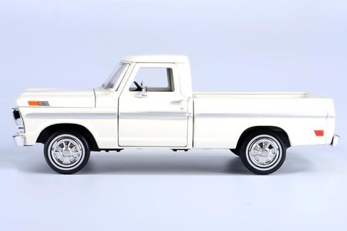 1/24 Scale 1969 F-100 Pickup Truck Diecast Model Car, Motormax 79315 White in Saudi Arabia