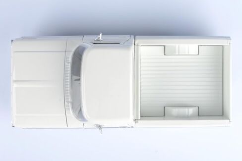 1/24 Scale 1969 F-100 Pickup Truck Diecast Model Car, Motormax 79315 White in Saudi Arabia