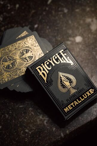 أوراق لعب Metalluxe Black and Gold Bickle -Premium Foil Metalluxe Deck - حجم البوكر الكلاسيكي ، وتصميم فاخر قابل للتحصيل ، و Great for Game Night ، و Gifting ، و Stocking Stuffer in Kuwait