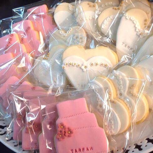 100Pcs 4 x 6 Inch Clear Cellophane Bags for Cookies, Rice Krispie Treats, Macarons, Brownies, Soap, Chocolate Truffles, Candy - Ideal for Wedding & Birthday Party Favors in Kuwait