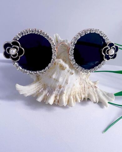 Hosiwei Camellia Diamonds Pet Sunglasses للكلاب/القطط الصغيرة والمتوسطة - نظارات أزياء لطيفة للحفلات ، عيد الهالوين ، عيد الميلاد - ملحق مضحك للملحقات للتقاط الصور (أسود ، صغير) in Kuwait