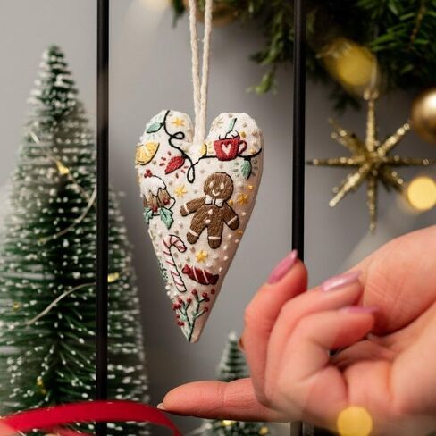 طقم تطريز زخرفة عيد الميلاد ، مجموعة زخرفة/زخرفة عيد الميلاد على شكل قلب DIY. in Kuwait