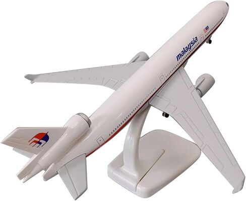 ZEZEFUFU 1/400 Scale Airplane Model Malaysia MD-11 Airplane Alloy Plane Model for Collection with Display Stand Toys in Saudi Arabia