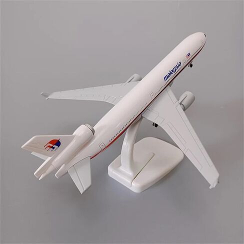 ZEZEFUFU 1/400 Scale Airplane Model Malaysia MD-11 Airplane Alloy Plane Model for Collection with Display Stand Toys in Saudi Arabia