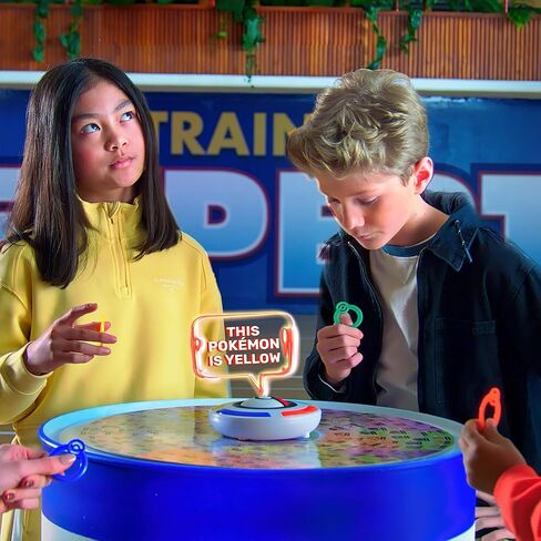 Pokémon: Mission Trainer - الكاشف الإلكتروني سوف يرشدك على 40 مهمة ، تعليمات الصوت والضوء ، جمع 65 ، خريطة المدرب ، الأطفال 5+ in Kuwait