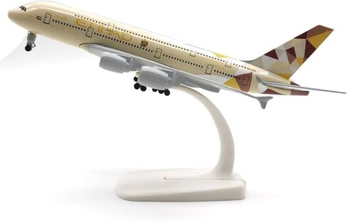 20cm Diecast Alloy 1/300 Scale Itihad Airlines A380 نموذج محاكاة نهائي جديد in Saudi Arabia