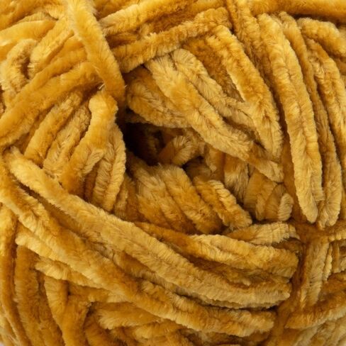 Craft County Bulky 5 Velvet Yarn - خيوط بوليستر ناعمة للغاية للبطانيات ، ديكور المنزل ، وأكثر من ذلك! in Kuwait