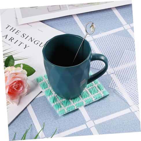 25 مساءً أوراق تطريز شبكية بلاستيكية تتقاطع مع الحرف اليدوية للبنين والبنات والبالغين من أجل ديكورات الوقايات in Kuwait