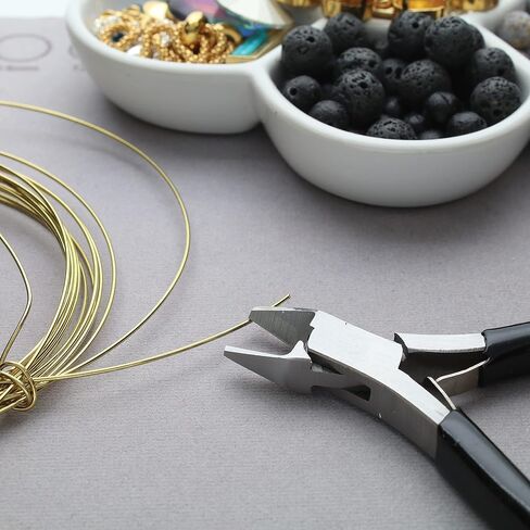 The Beadsmith Chain Nose Pliers – Extra Fine Tips – 4.5 inches (114mm) – PVC Grip Handle with Double Leaf Springs – Jewelry Making Tool for Creating Bracelets, Earrings and Necklaces in Saudi Arabia