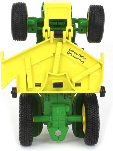 John Deere 1/16 110 و X394 Lawn Tractor Toy Set - LP84508 in Kuwait