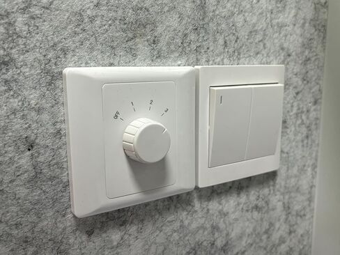 Gearonic Solo Office Sound Sound Bod Pod Privacy و Mobile Roller مع مكتب وضوء LED والمشجعين ومنافذ USB AC (أبيض) in Kuwait