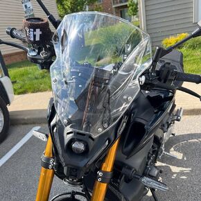Motorcycle Windshield Spoiler Windscreen Air Flow Wind Deflector Compatible with Y-amaha MT09 MT 09 MT-09 2021 2022 21 22 Front Flyscreen Fairing Protector w Mounting Bracket (Smoke)