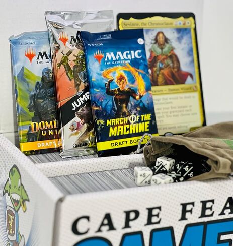 MTG Collection 1000+ Assorted Cards w/Mythics, Rares and Foils in Saudi Arabia