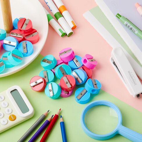 Fainne 800 Pcs Pencil Sharpeners Bulk for Kids Colorful Manual Pencil Sharpeners Compact Portable Handheld Crayon Back to School Supplies for Kids Students Home Office Classroom Prizes (Multicolor) in Saudi Arabia