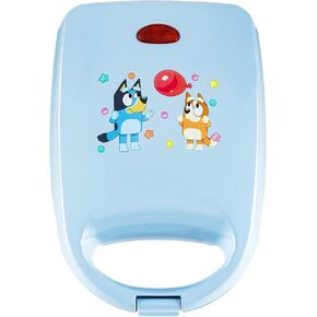 Uncanny Brands Hello Kitty Cake Pop Maker - Makes 4 Hello Kitty Cake Pops in Kuwait