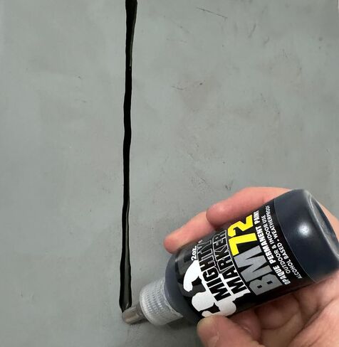 BM-72 Bottle Marker, 2oz (60ml) Alcohol-Based Paint, 1.2mm Steel Ball Tip, Valve Action, Waterproof & Weatherproof, Writes on Rough & Oily Surfaces, Made in USA - 3 Pack in Kuwait