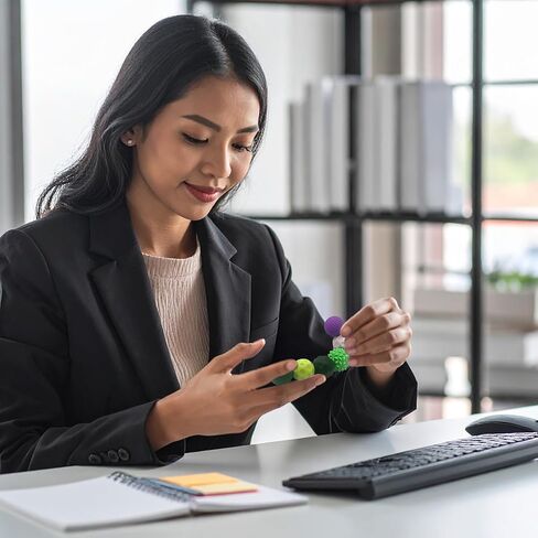 8 عبوة كرات السيليكون المغناطيسي مع الحمل العلبة (أسود وأخضر)-ألعاب تململ الحسية للإجهاد والقلق واضطراب فرط الحركة ونقص الانتباه والتوحد والتركيز | ألعاب مكتب هادئة للبالغين والأطفال in Kuwait