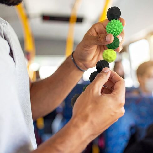 8 عبوة كرات السيليكون المغناطيسي مع الحمل العلبة (أسود وأخضر)-ألعاب تململ الحسية للإجهاد والقلق واضطراب فرط الحركة ونقص الانتباه والتوحد والتركيز | ألعاب مكتب هادئة للبالغين والأطفال in Kuwait