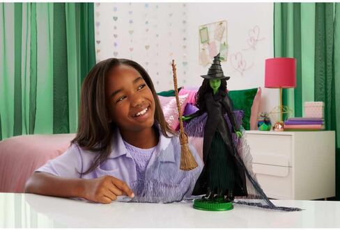 Mattel Universal Pictures 'Wicked: for Good Deluxe Elphaba Fashion Doll مع ملابس قابلة للإزالة و 4 ملحقات ، مستوحاة من الفيلم in Kuwait