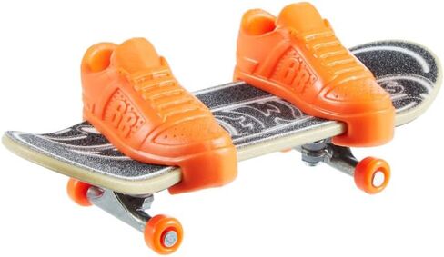 Hot Wheels Mattel Mini Skateboard مع حذاء نماذج متنوعة (HNG32) in Saudi Arabia