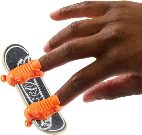 Hot Wheels Mattel Mini Skateboard مع حذاء نماذج متنوعة (HNG32) in Saudi Arabia