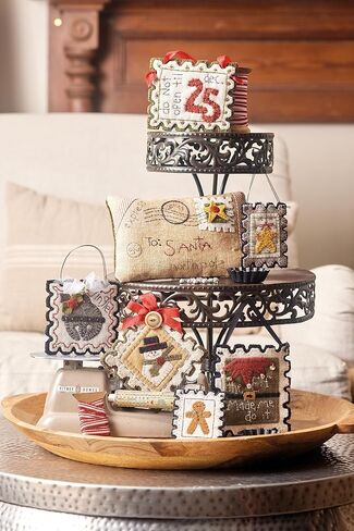 Jingle All the Way: 40 Small Stitcheries to Make Your Home Merry in Saudi Arabia