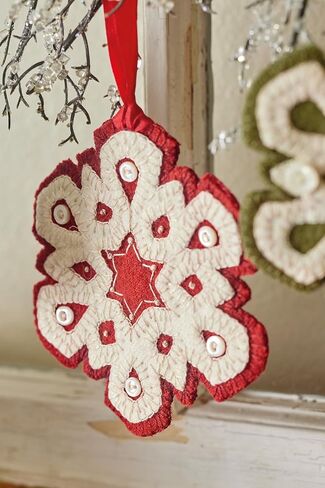 Jingle All the Way: 40 Small Stitcheries to Make Your Home Merry in Saudi Arabia