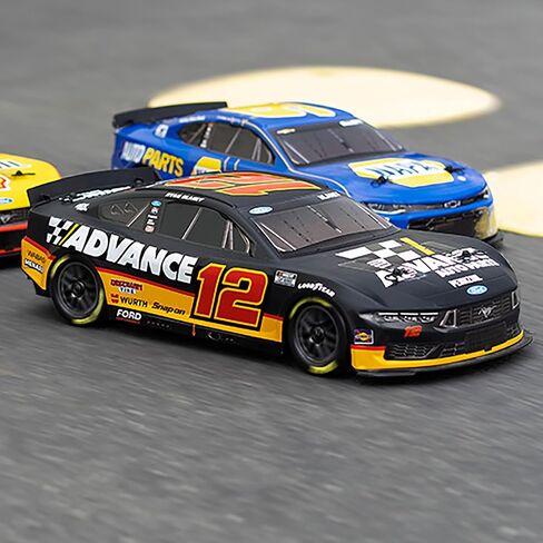 LOSI 1/12 NASCAR RC RACE CAR RYAN Blaney رقم 12 2025 ADVANCE AUTO FORD MUSTANG 2S AWD RTR تم تصنيه على الطريق وشاحن شاحن الأسود LOS1122512 in Kuwait