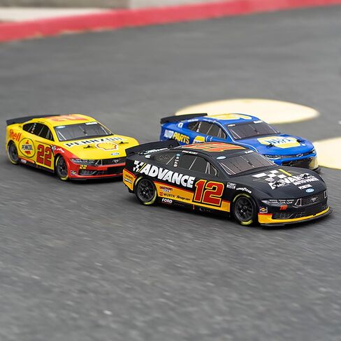 LOSI 1/12 NASCAR RC RACE CAR RYAN Blaney رقم 12 2025 ADVANCE AUTO FORD MUSTANG 2S AWD RTR تم تصنيه على الطريق وشاحن شاحن الأسود LOS1122512 in Kuwait