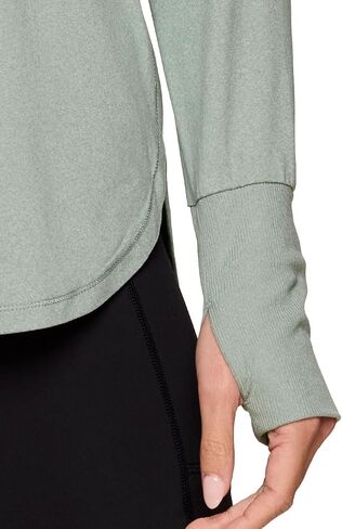 سترة يوغا نسائية من RBX Activewear، مقاس مريح خفيف الوزن ورقبة مستديرة وأكمام طويلة مع زخرفة مضلعة in Saudi Arabia