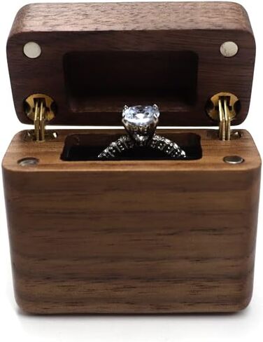 صندوق حلقي خشبي رفيع، صندوق حلقي بغطاء قلاب من الجوز لطرح اقتراح تخزين خاتم الزفاف مع قطيفة سوداء ناعمة in Kuwait