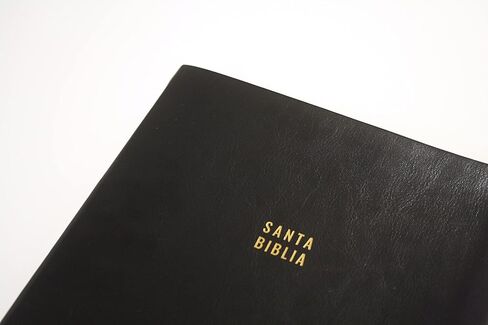 Biblia Reina Valera letra súper gigante, símil piel negro / Spanish Bible Reina Valera Super Giant Print, Black Leathersoft in Saudi Arabia