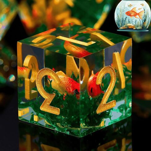 مجموعة زهر Moss و Koi Fish DND - 7pcs حادة الحافة الراتنجات متعددة السمكات الزهر ل D & D RPG - تشمل D20 ، D12 ، D10 ، D8 ، D6 ، D4 - Moss Agate Fish Design (الأزرق) in Kuwait