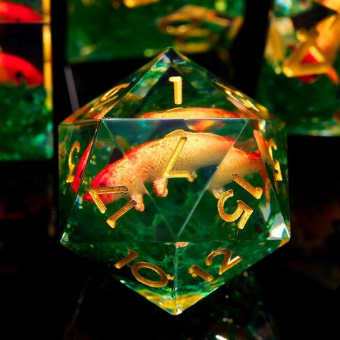 مجموعة زهر Moss و Koi Fish DND - 7pcs حادة الحافة الراتنجات متعددة السمكات الزهر ل D & D RPG - تشمل D20 ، D12 ، D10 ، D8 ، D6 ، D4 - Moss Agate Fish Design (الأزرق) in Kuwait